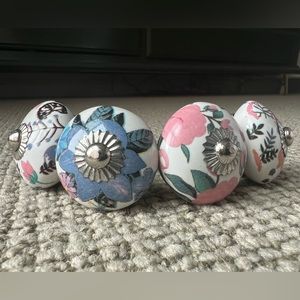 Floral Botanical Knob Set